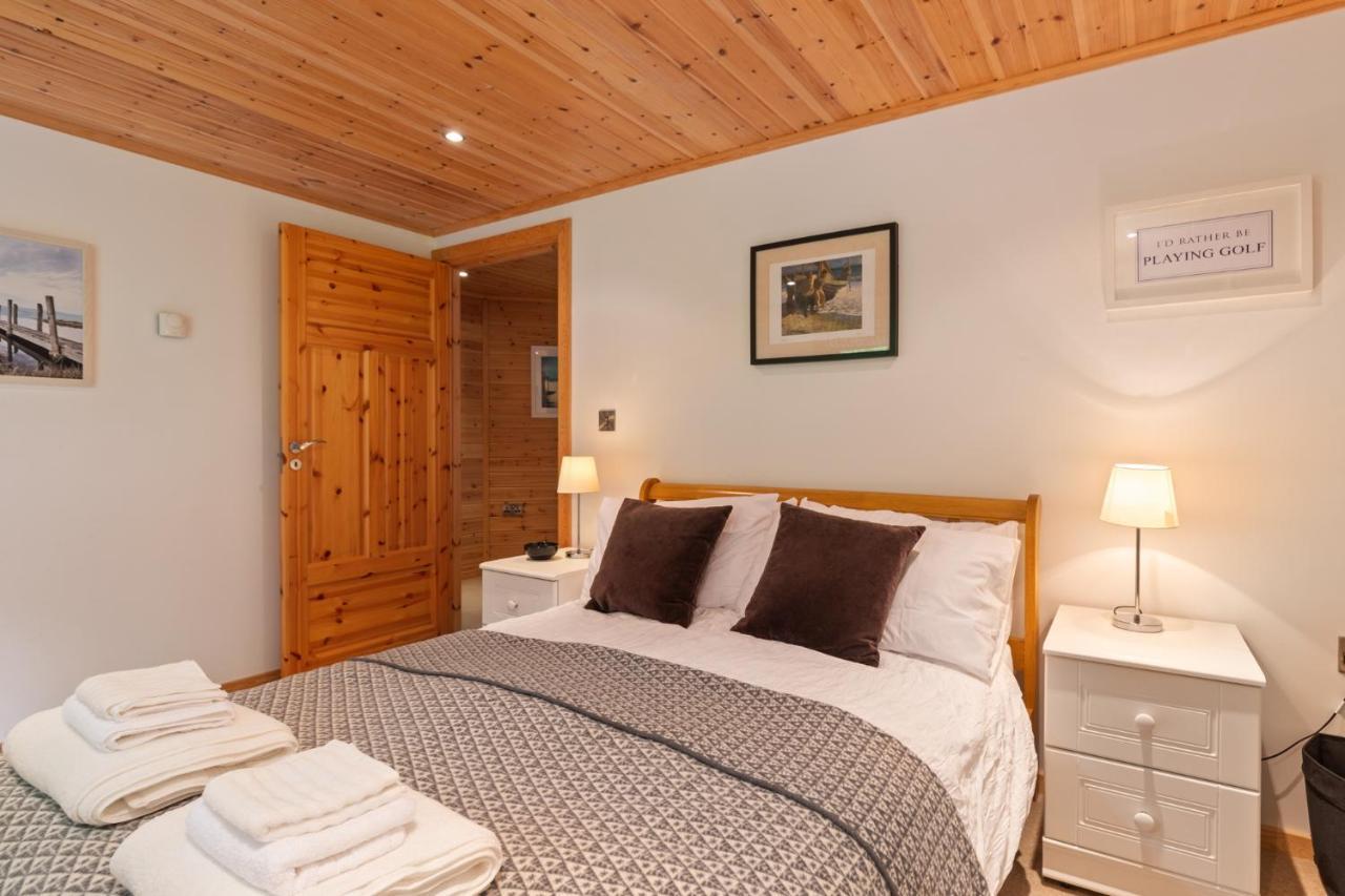 Lodge 5 Longbury - Luxury Lodge, Golf Course Views, Restaurant And Spa Facilites Penally 外观 照片